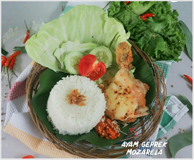 Ayam Geprek Tuan Manis Ayam Geprek Tuan Manis;10 Top Kuliner Lumajang