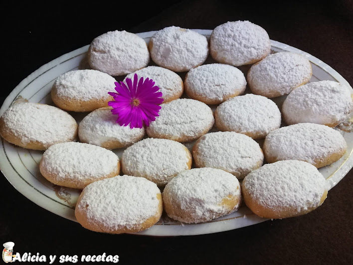 PASTAS GRIEGAS DE ALMENDRA Y MANTEQUILLA