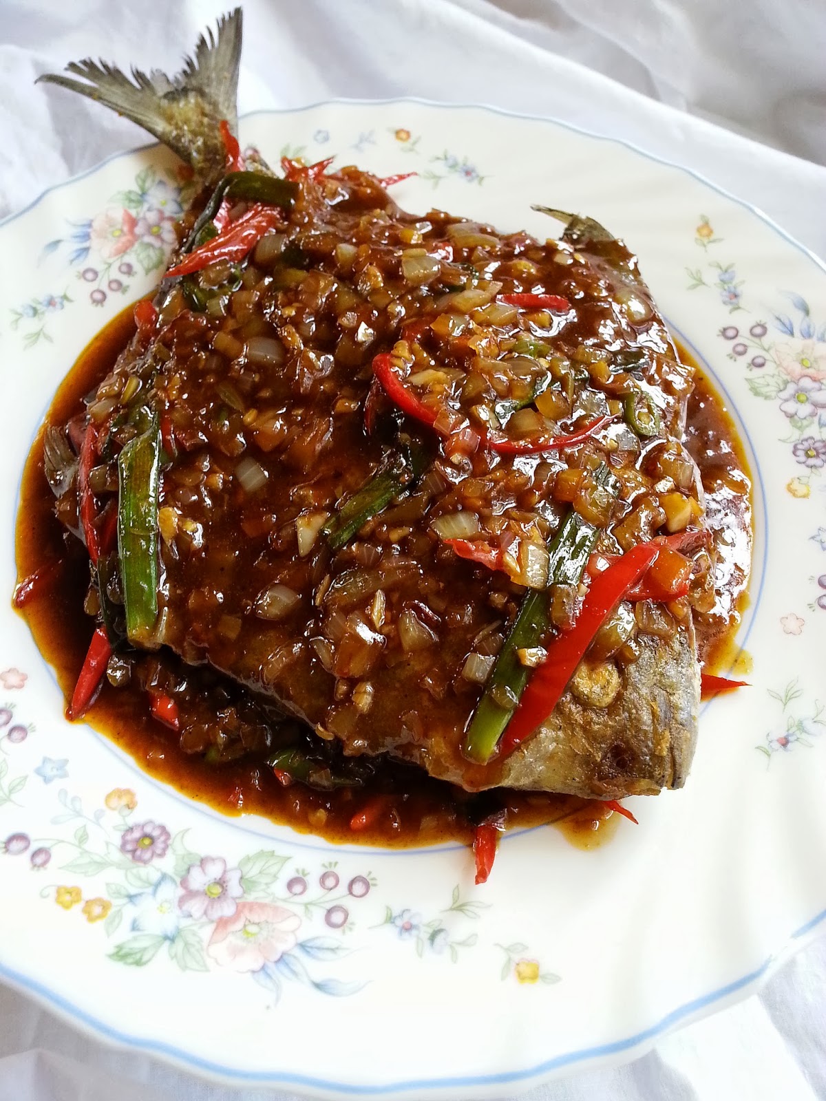  Ikan  bawal  3 rasa recipes ikan  bawal  3 rasa recipe