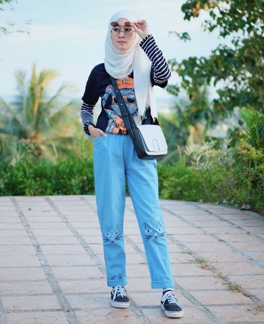 بنطلون چينز بجميع ألوانه