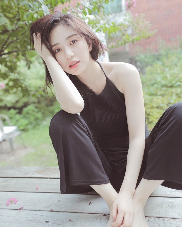 민낮vs화장했을때 차이가 별로 없는 돌출신 배우 | 인스티즈