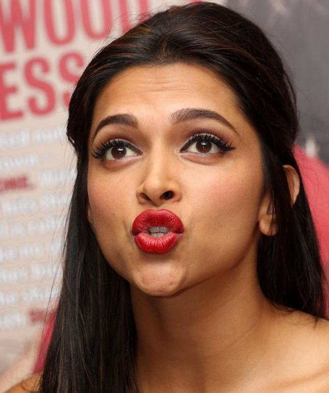 Bollywood Actress Oily Face Closeup Photos Deepika Padukone