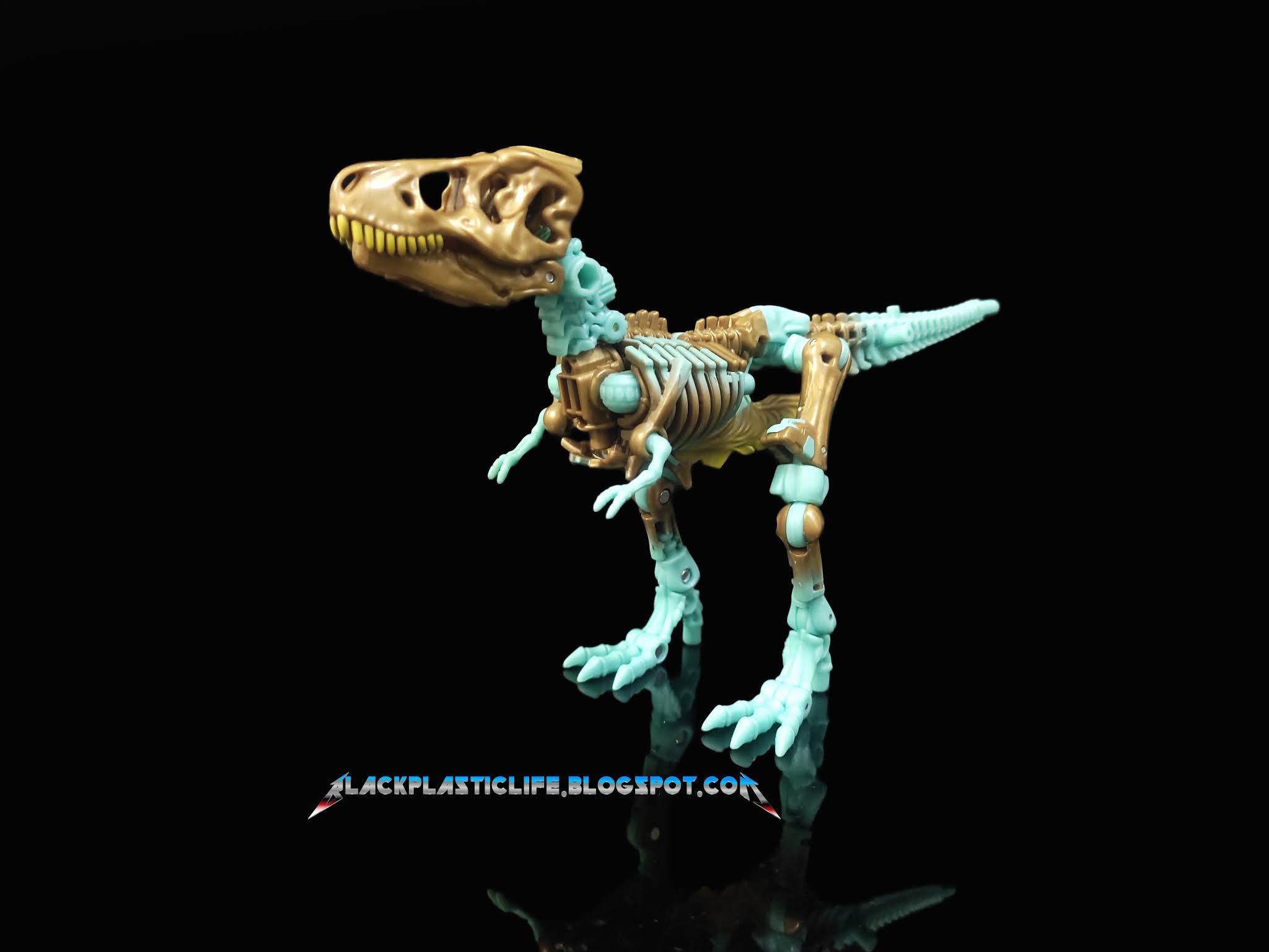 Transformers Generations Selects Deluxe WFC-GS25 Transmutate 