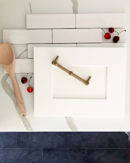 How to choose hardware, plus my fave traditional kitchen