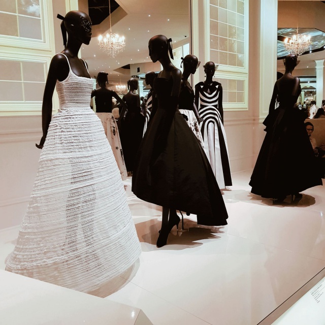 Christian Dior Designer of Dreams / Wystawa Christiana Diora | Julia ...
