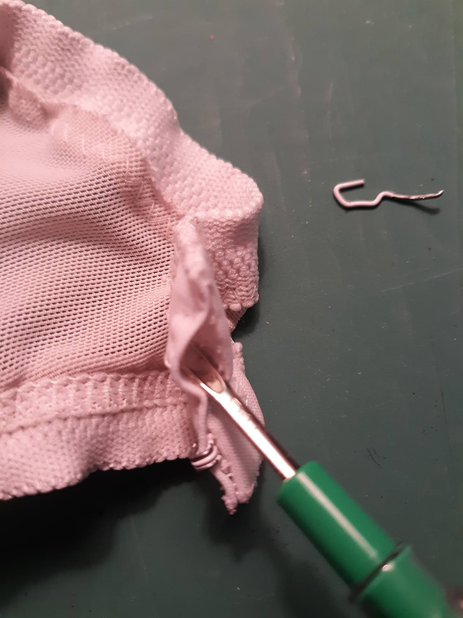 Phoenix Creations By Lin How to replace a broken hook on your bra