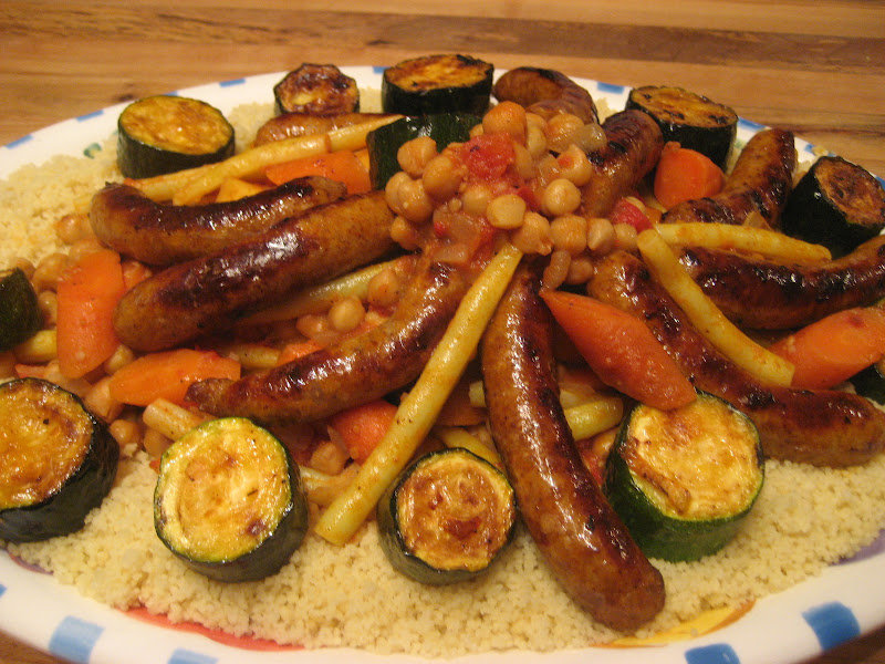 Marie est dans son assiette! Couscous aux merguez du jour et nos