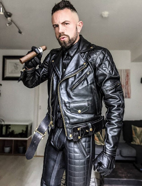 Cigar Smoking Hunks: THE SMELL OF LEATHER AND CIGARS