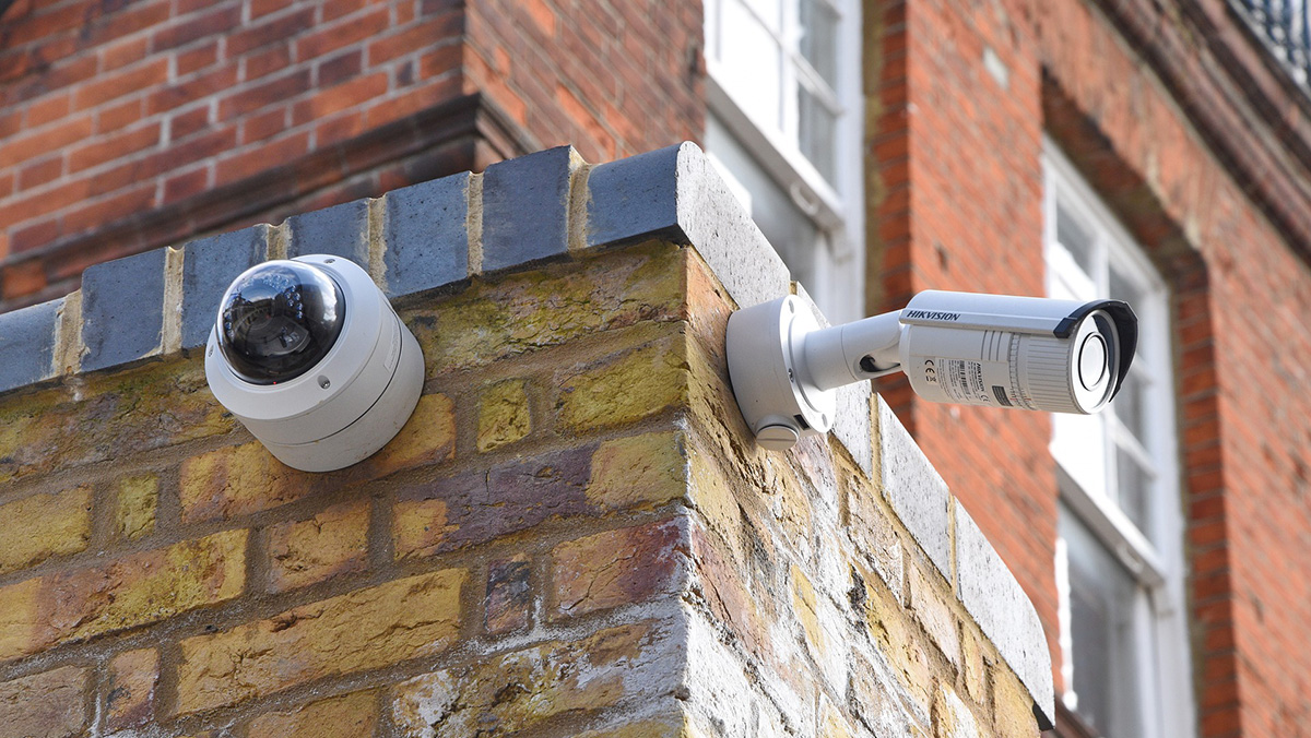 Bullet cameras VS Dome cameras: PROs and CONs