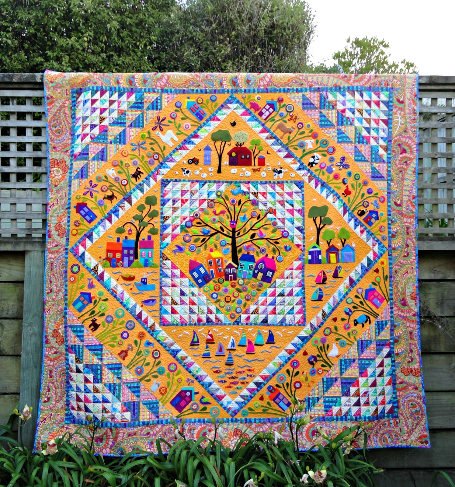 Wendy's quilts and more: Home and Away is finished