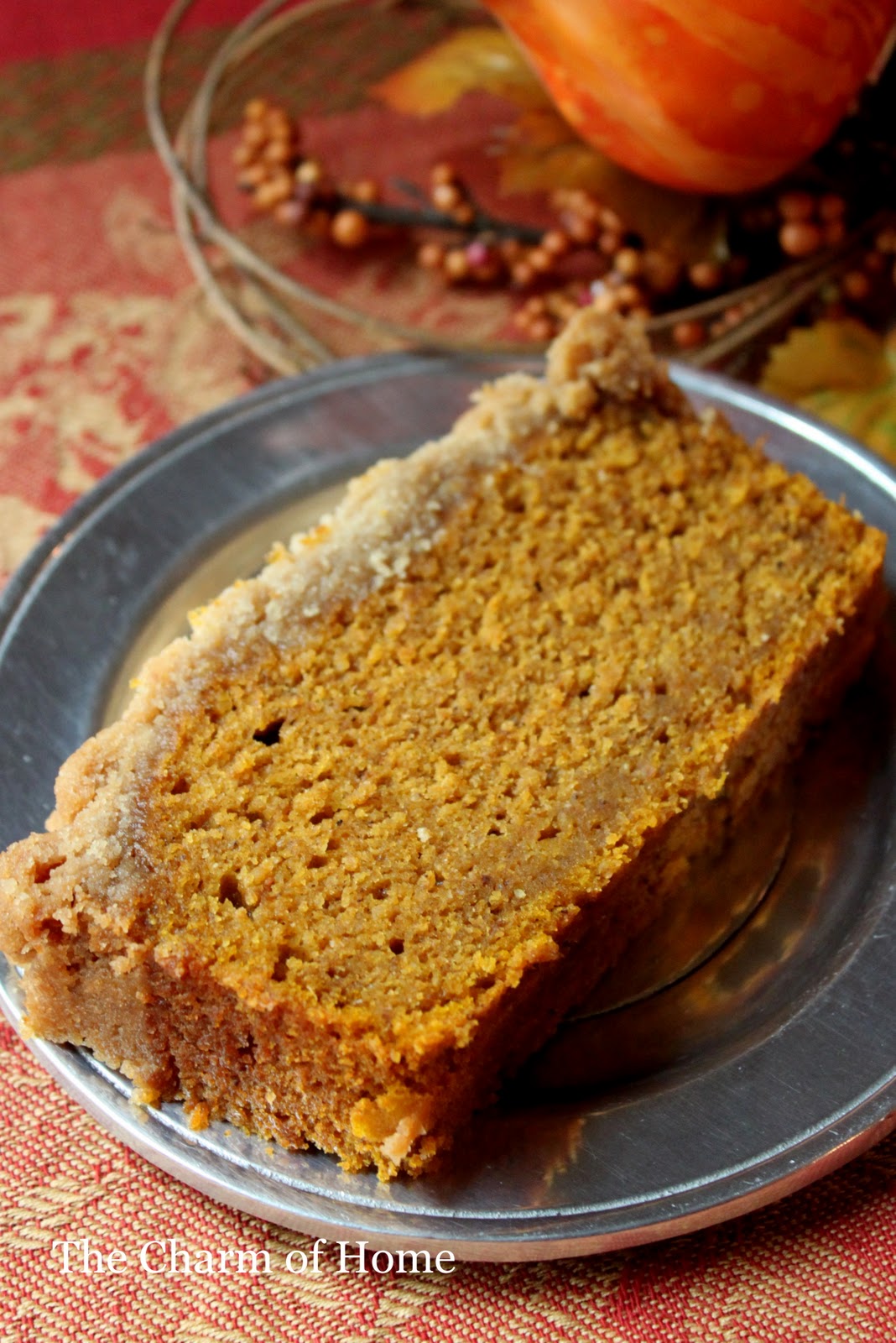 The Charm of Home: Streusel Topped Pumpkin Bread