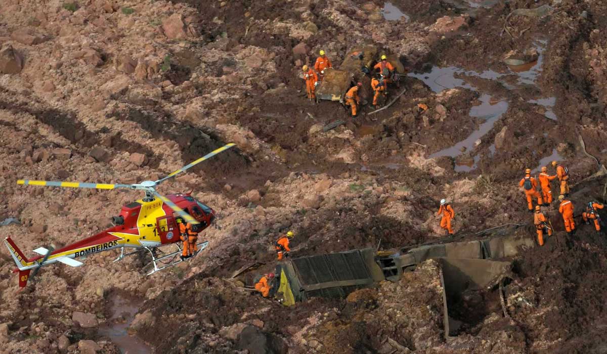 4º dia de buscas em Brumadinho: local de pousada 'só tem lama', diz tenente