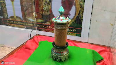 Tanah Makam Rasulullah S.A.W. Pameran Artifak Asli Rasulullah S.A.W dan Para Sahabat R.A.,