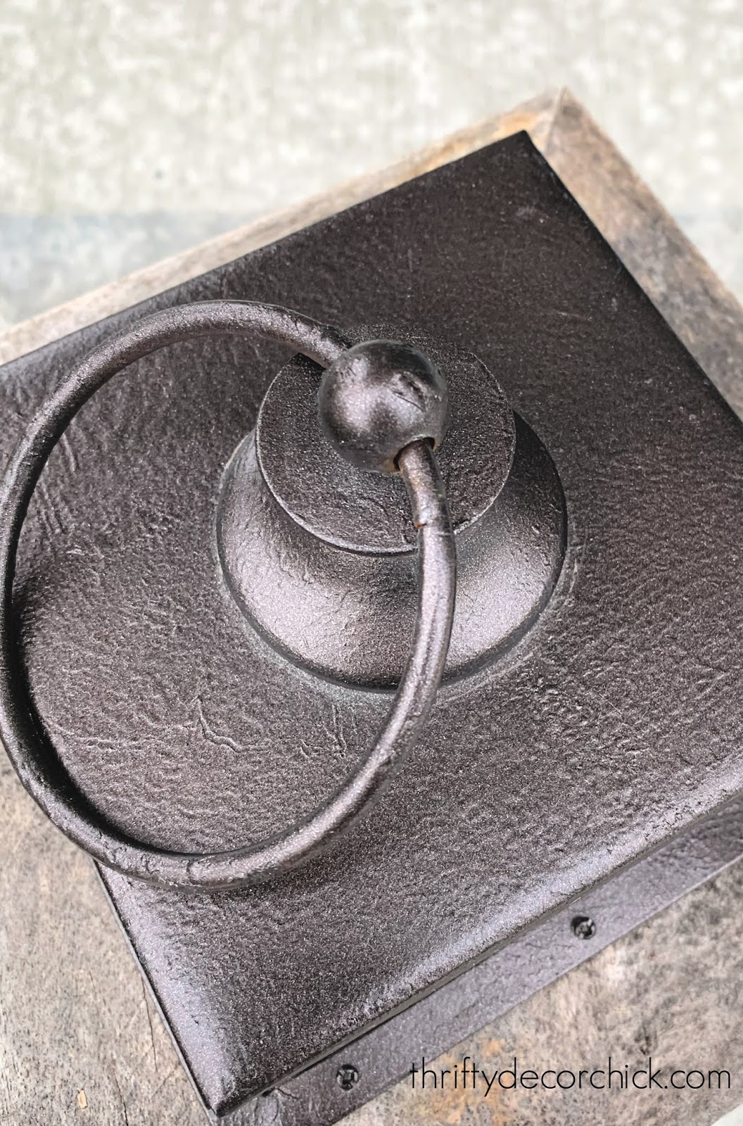 Giving outdoor decor new life with spray paint Thrifty Decor Chick