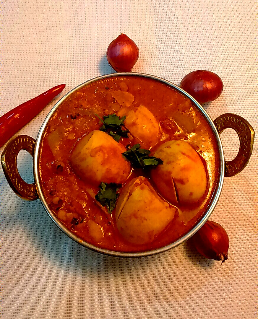 sarguna's fantabulous kitchen: Punjabi Egg Curry