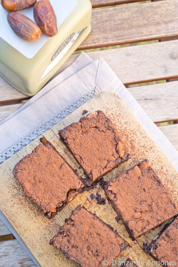 raw vegan brownie raw vegan brownie