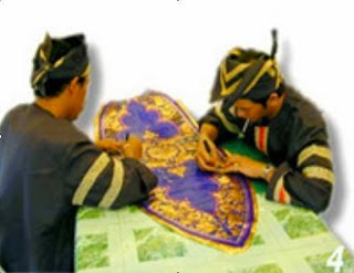 The Art of Malay Kites: PROCESS OF MAKING WAU
