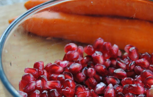 Winter Diet: Tomato, Pomegranate And Carrot Juice Is Great For Skin!