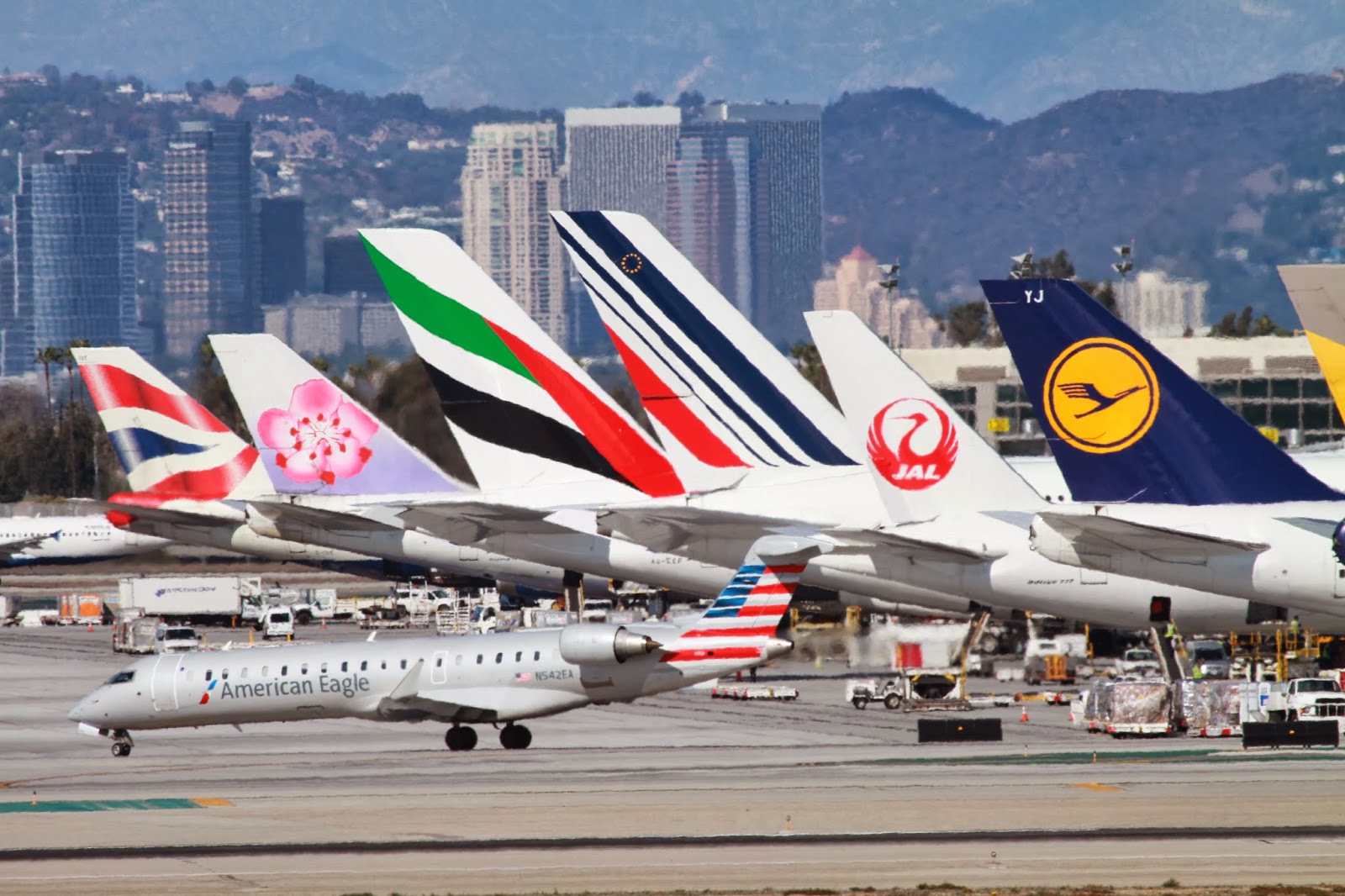 Classic Waves ロサンゼルス国際空港