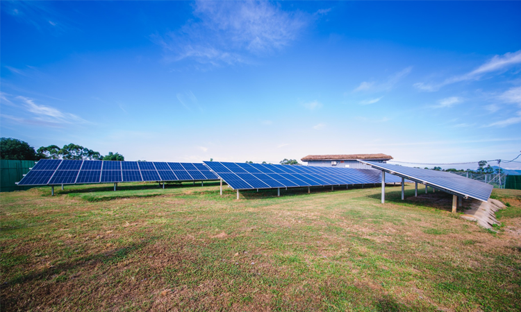 La société Phael Flor, pilotée par Heriniaina Ramboatiana, également président en exercice du Symabio, vient de procéder à l'inauguration de sa station photovoltaïque sur sa ferme certifiée bio et équitable.