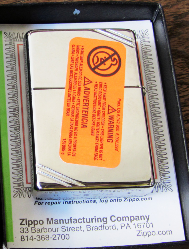 Korek Zippo Surabaya Zippo Vintage with Slashes High Polish Chrome 260