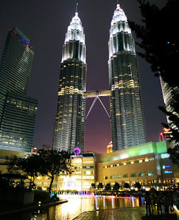 Petronas Twin Towers hd image download