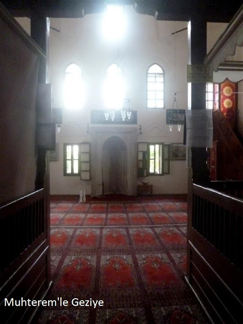 Kazdağlıoğlu camisinin iç mekan resimleri