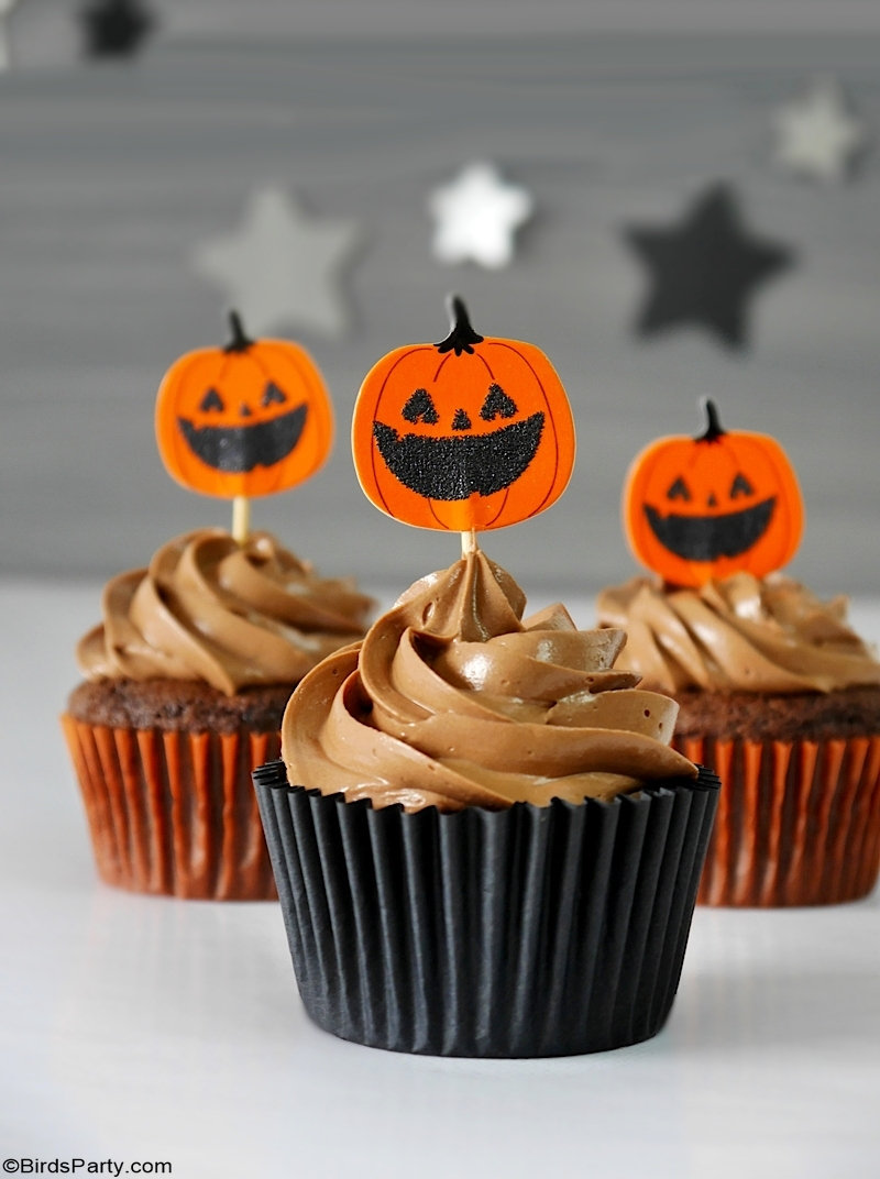 Halloween Chocolate Cupcakes with Fondant Ghost Toppers - Party Ideas ...