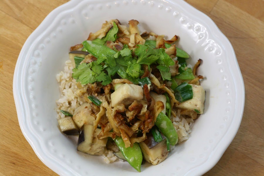 Sekundentakt: Gemüse in Kokosmilch mit Reis und vegetarischer Ente