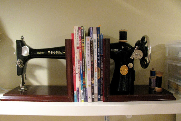 Vintage sewing machine bookends | Monica Curry's quilting studio. Vintage sewing machine bookends | Monica Curry's quilting studio.