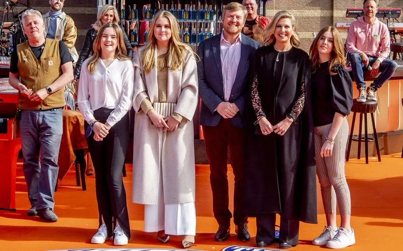Queen Maxima wore a jumpsuit by Elie Saab. Princess Alexia wore leggings by Zara, and balloon sleeved top by H&M