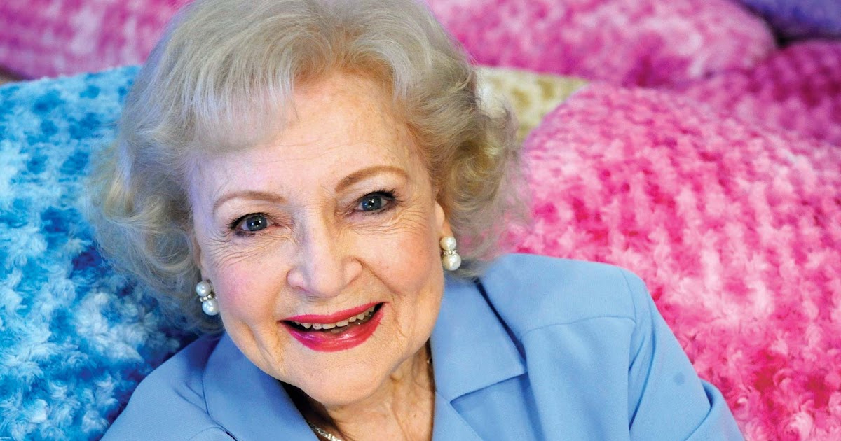 The Raving Queen Happy Birthday, Betty White