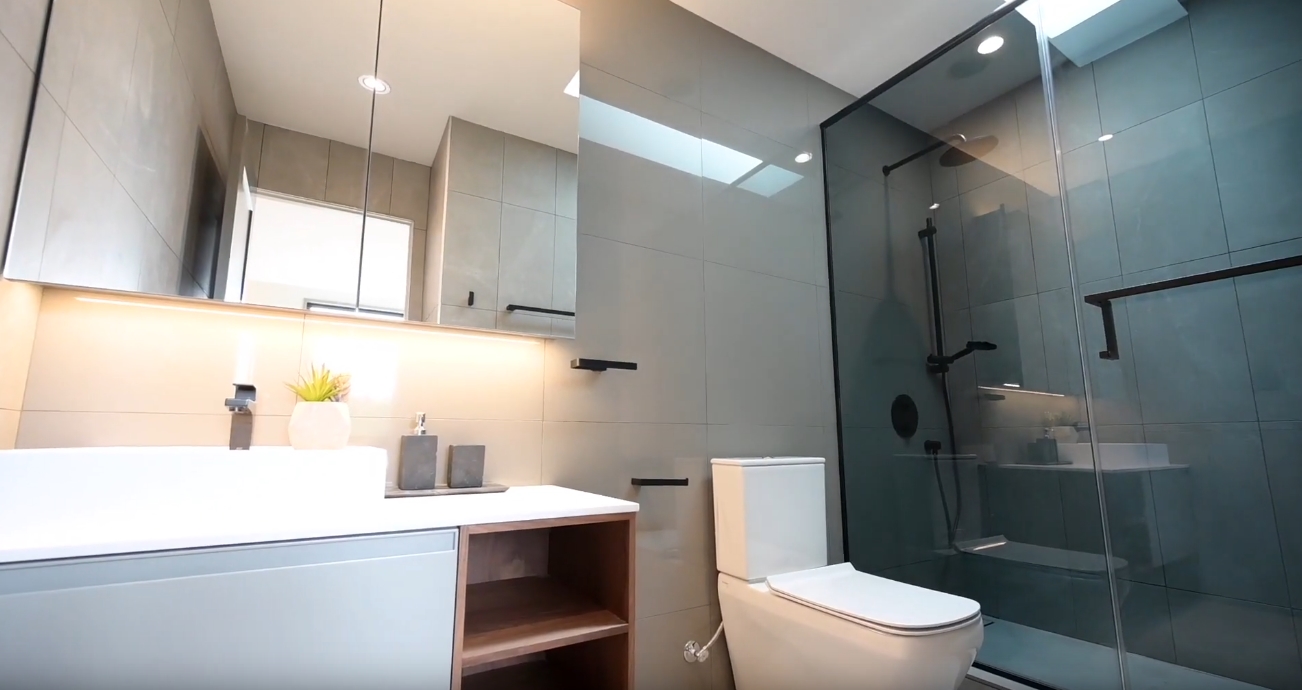 37 Photos vs. 2587 St Clair Ave E, East York, ON Luxury Home Interior Design Tour
