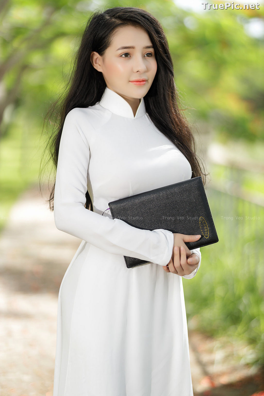 Image The Beauty of Vietnamese Girls with Traditional Dress (Ao Dai) #1 - TruePic.net - Picture-66