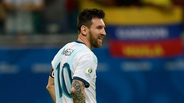 'Temos que levantar a cabeça e seguir', diz Messi após derrota em Salvador