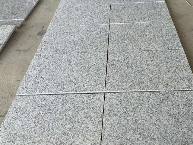 memilih lantai granit