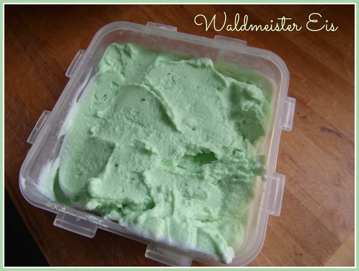 ich hab da mal was ausprobiert: mein Waldmeister Eis ich hab da mal was ausprobiert: mein Waldmeister Eis