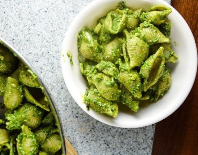 Easy Spinach Pesto Pasta