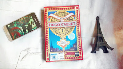 Livro A invenção de Hugo Cabret de Brian Selznick