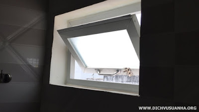 Đục tường lắp cửa sổ bật Đục tường lắp cửa sổ bật