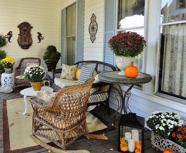 Antique Homes and Lifestyle: Fall Porch Tour - Traditional Fall Porch ...