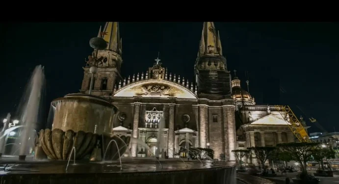 Catedral en el centro de Ciudad de Guadalajara por la noche