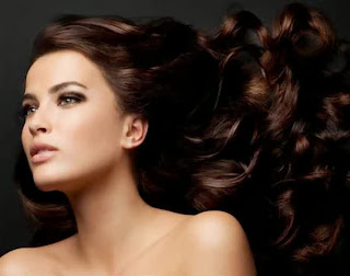 rimedi capelli opaghi e sfibrati