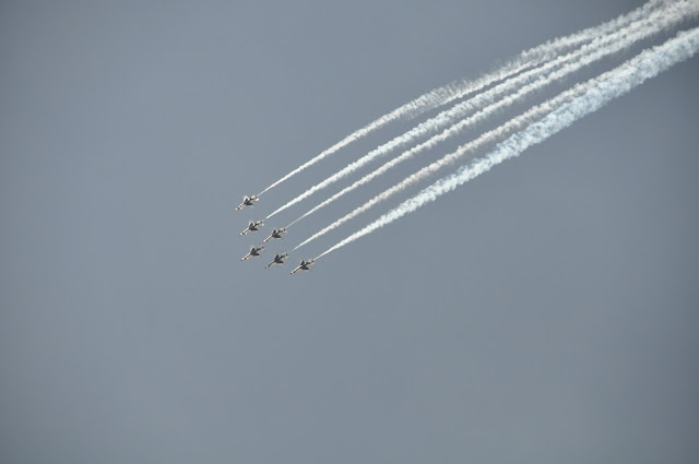 US Air Force Thunderbirds 2016 AFA Air Force Academy flyover coloradoviews.filminspector.com