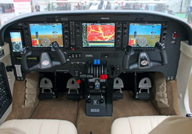 Piper PA-34 Seneca V Specs, Interior, Cockpit and Price - Airplane Update
