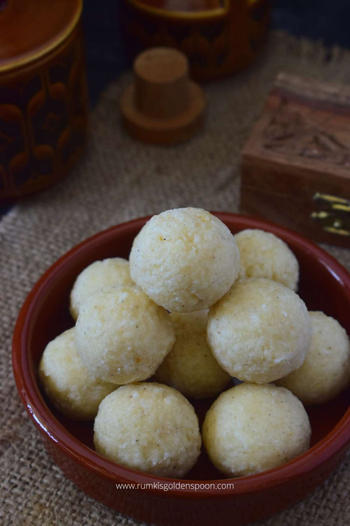 narkel naru, narkel naru recipe, chinir narkel naru recipe, narkeler naru recipe bengali, coconut naru, narkel naru recipe bengali, how to make narkel naru, narkel naru banana recipe, recipe for narkel naru, narkel naru bengali recipe, coconut ladoo recipe, coconut ladoo recipe without condensed milk, coconut ladoo with khoya, coconut laddu, coconut ladoo, fresh coconut ladoo, narkeler naru, narkol naru, bengali sweet, bengali dessert, bengali desserts, bengali sweet dish, simple bengali dessert recipes, easy bengali dessert, bengali dessert recipe, bengali dessert recipes, Rumki's Golden Spoon