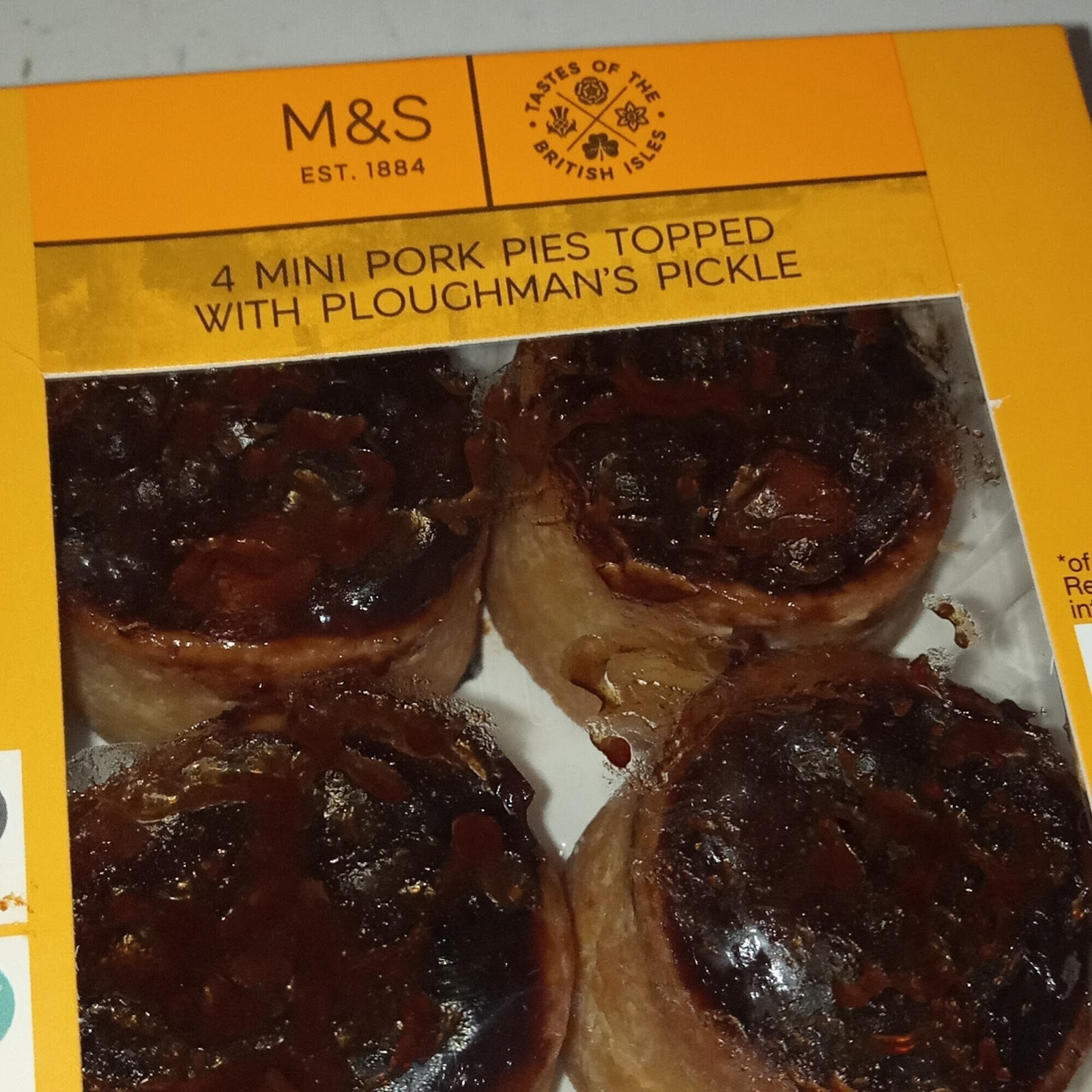 Supersupergirl's Food Reviews [Review] M&S Marks and Spencers 4 Mini