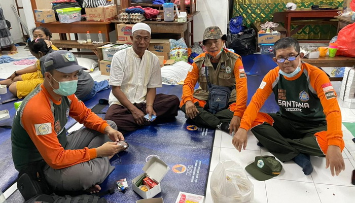 SANTANA Bali Bantu Korban Kebakaran di Renon