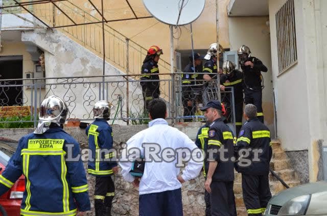 Συναγερμός για πυρκαγιά σε σπίτι στη Λαμία (ΦΩΤΟ)