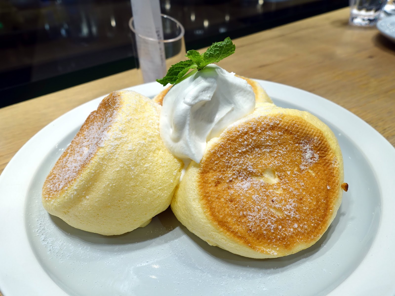 J.S. Foodies x Flipper's at Festival Walk (Hong Kong, CHINA) ★★★★☆ A traveling foodie's